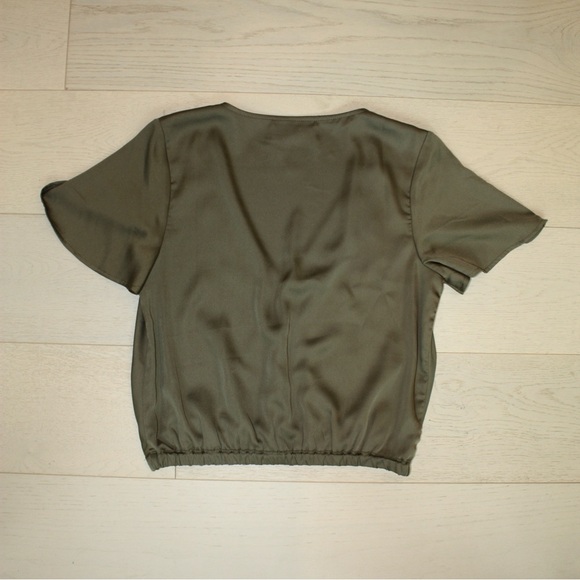 Urban Outfitters Green Puff Sleeve Crop Blouse - Picture 2 of 5